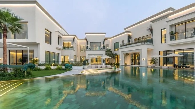 Luxury property for sale Dubai Premium Dubai residences showcasing luxury homes, modern architecture and desirable community living
